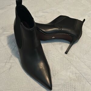 STYLISH LEATHER WOMEN BOOTIE